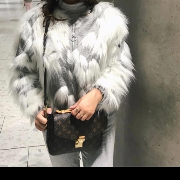 ZARA WHITE GREY FAUX FUR ZIP JACKET - Picture 4 of 7